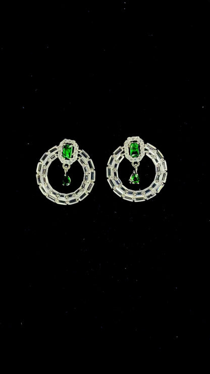 Minimalist Hoop Earrings – Simple & Stunning